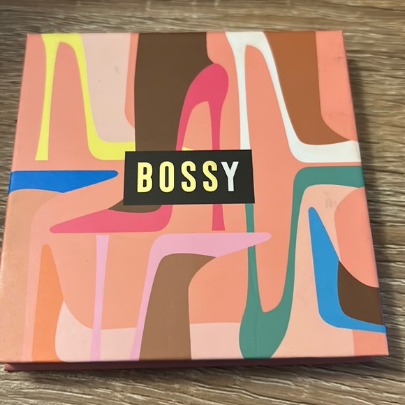 BOSSY by AISHETU BEAUTY INC “Style meets substance eyeshadow palette” - Picture 2 of 2